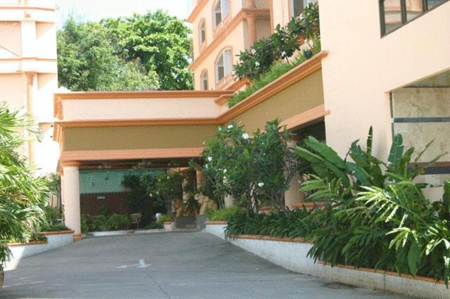 Chiangmai Ratanakosin Hotel Csiangmaj Kültér fotó
