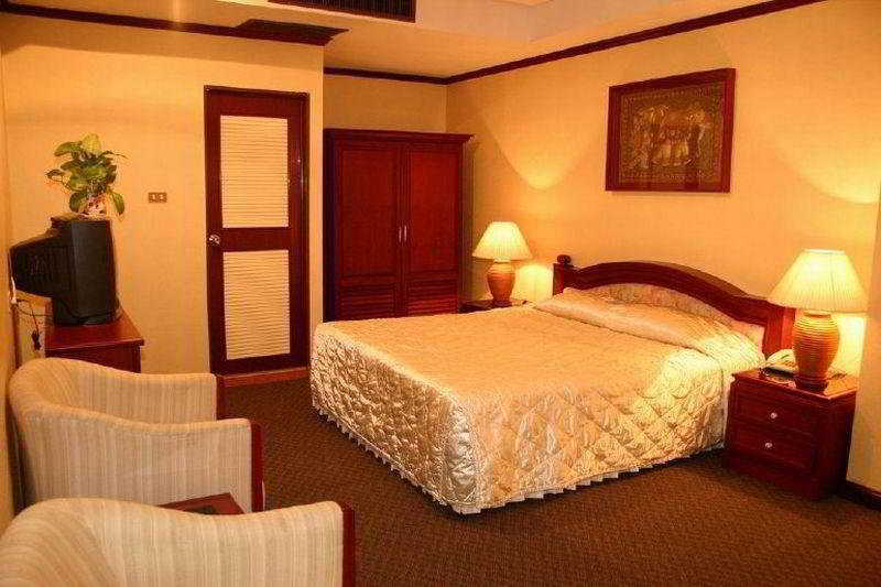 Chiangmai Ratanakosin Hotel Csiangmaj Kültér fotó