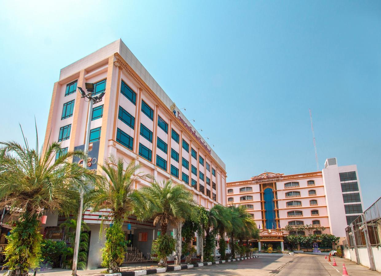 Chiangmai Ratanakosin Hotel Csiangmaj Kültér fotó